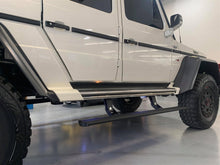 Afbeelding in Gallery-weergave laden, Elektrisch bedienbare treeplanken/zijtreden geschikt voor Mercedes G-Klasse W463 (2008-2018) 5-deurs