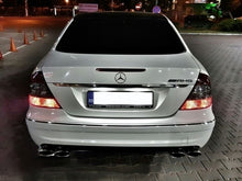 Afbeelding in Gallery-weergave laden, E-Klasse W211 AMG achterbumper sides skirts